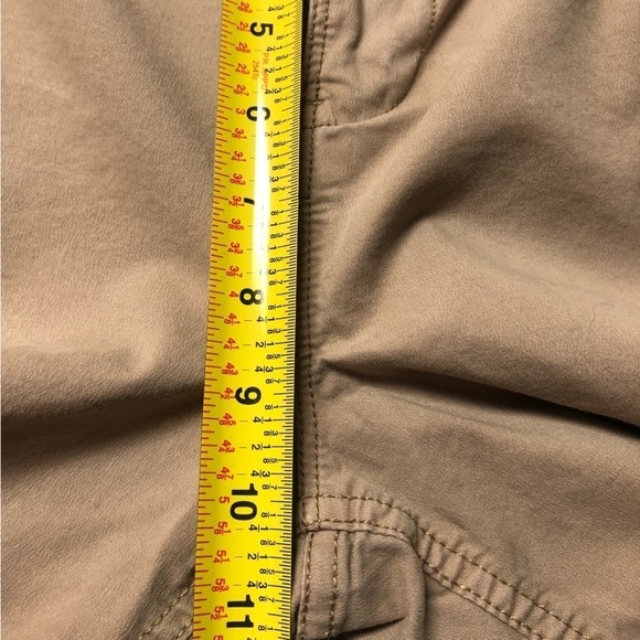 Killtec Taupe Flat Front Shorts Size XL - Picture 8 of 11